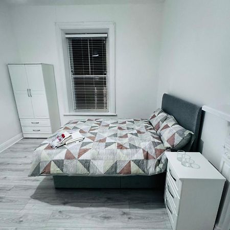 Naas Town - Budget Double Bedrooms Eksteriør bilde