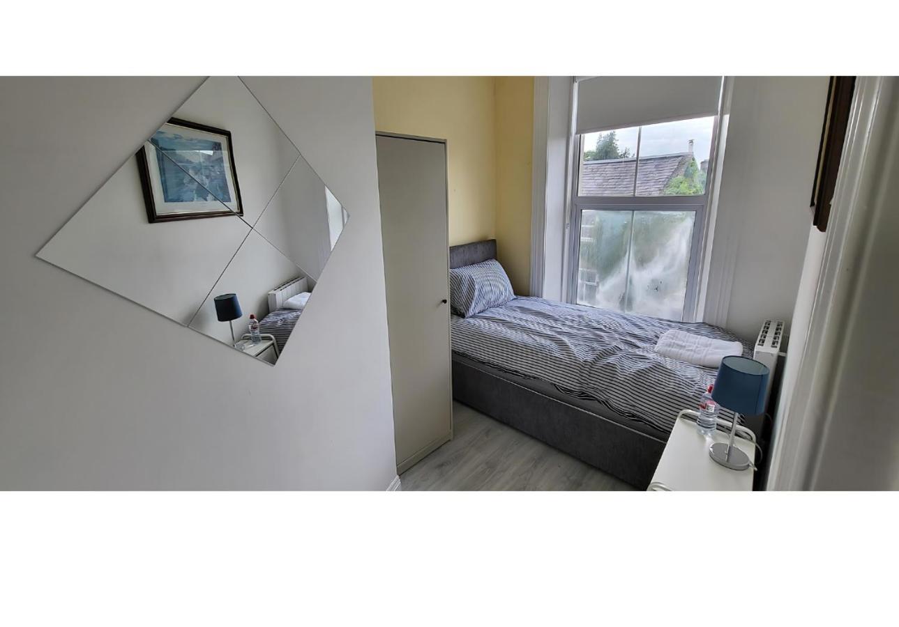 Naas Town - Budget Double Bedrooms Eksteriør bilde